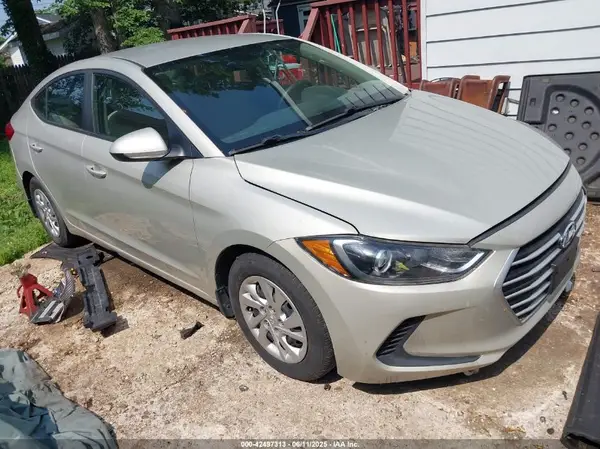 5NPD74LF7JH308355 2018 HYUNDAI ELANTRA - Image 1
