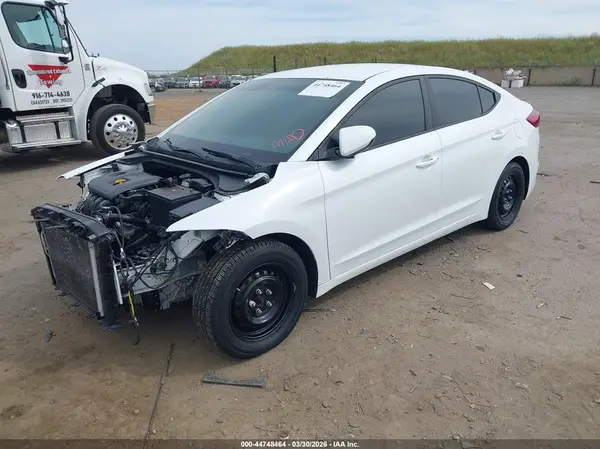 5NPD74LF7JH311515 2018 HYUNDAI ELANTRA - Image 2