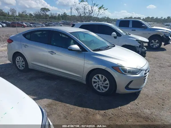 5NPD74LF7JH318996 2018 HYUNDAI ELANTRA - Image 1