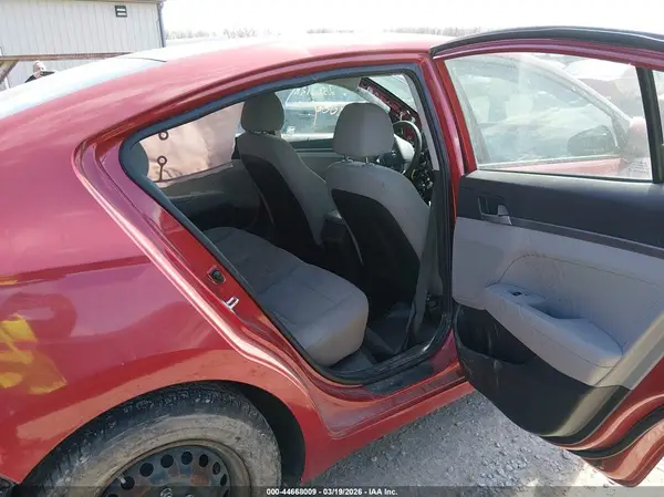 5NPD74LF7JH321607 2018 HYUNDAI ELANTRA - Image 8