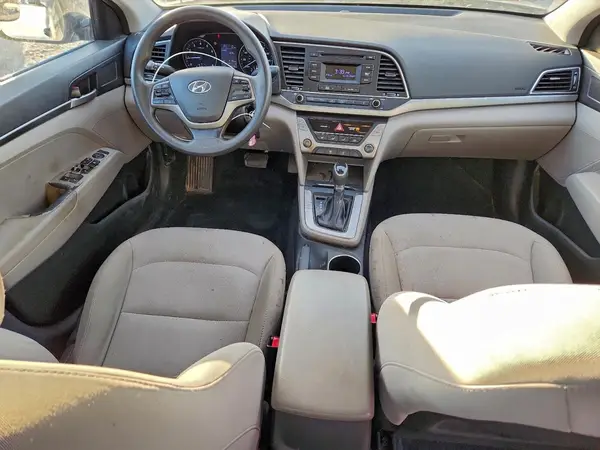 5NPD74LF7JH335071 2018 HYUNDAI ELANTRA - Image 8