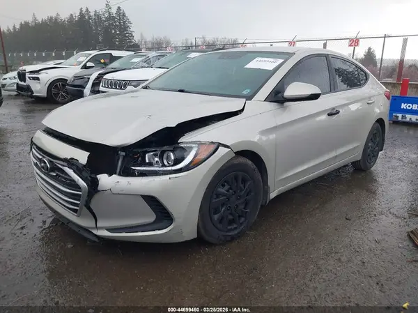 5NPD74LF7JH349634 2018 HYUNDAI ELANTRA - Image 2