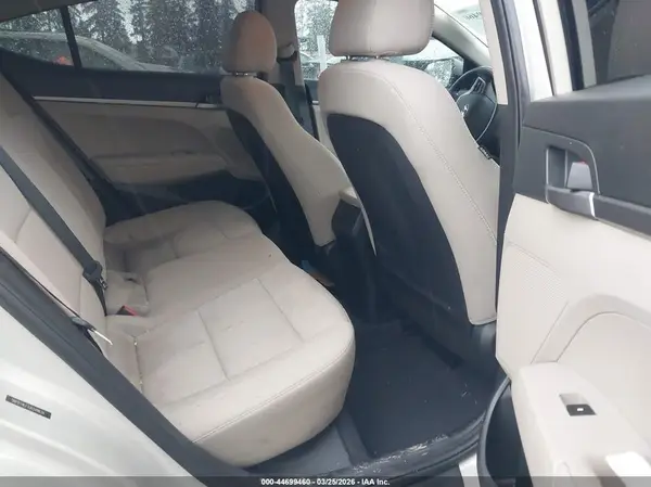 5NPD74LF7JH349634 2018 HYUNDAI ELANTRA - Image 8
