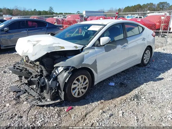 5NPD74LF7JH349780 2018 HYUNDAI ELANTRA - Image 2