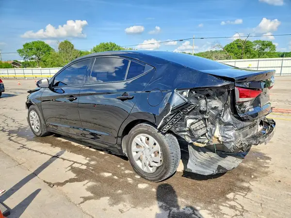5NPD74LF7JH350122 2018 HYUNDAI ELANTRA - Image 2