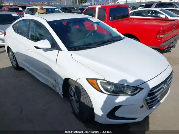 5NPD74LF7JH355787 2018 HYUNDAI ELANTRA - Image 1