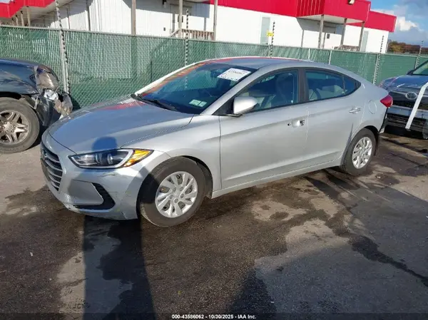 5NPD74LF7JH363422 2018 HYUNDAI ELANTRA - Image 2