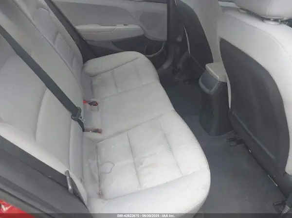 5NPD74LF7JH371374 2018 HYUNDAI ELANTRA - Image 8