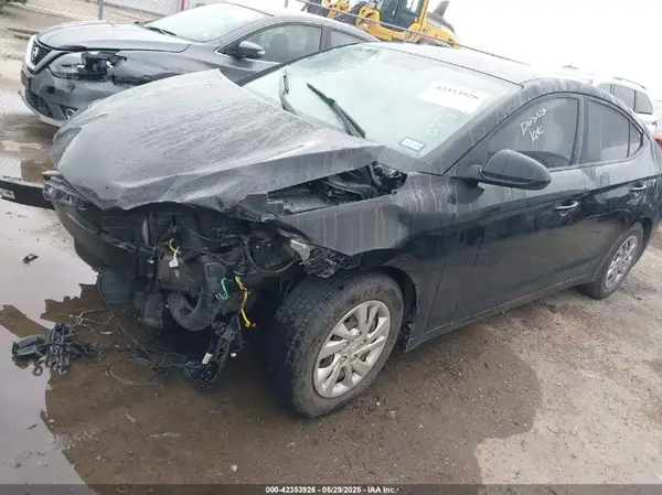 5NPD74LF7JH376140 2018 HYUNDAI ELANTRA - Image 2