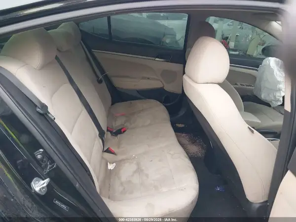 5NPD74LF7JH376140 2018 HYUNDAI ELANTRA - Image 8