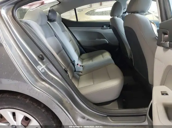 5NPD74LF7JH376428 2018 HYUNDAI ELANTRA - Image 8