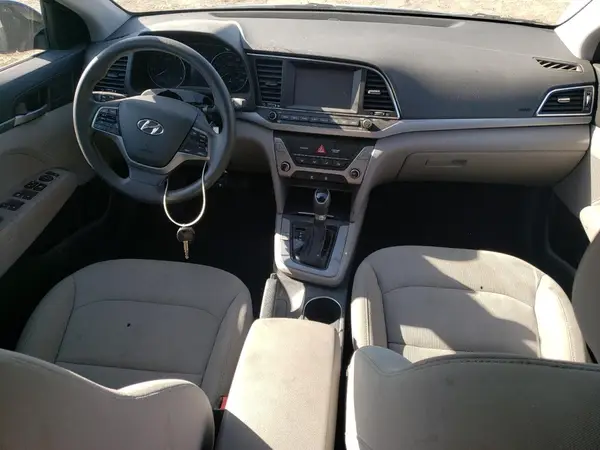 5NPD74LF7JH379572 2018 HYUNDAI ELANTRA - Image 8