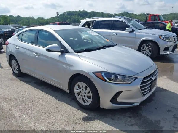 5NPD74LF7JH382228 2018 HYUNDAI ELANTRA - Image 1
