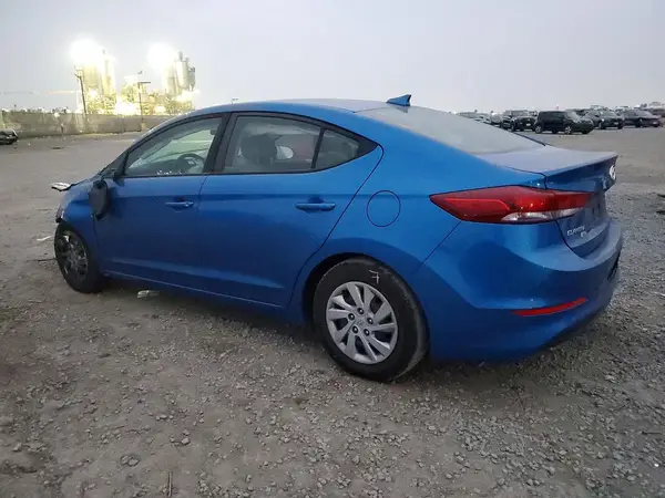 5NPD74LF7JH388255 2018 HYUNDAI ELANTRA - Image 2