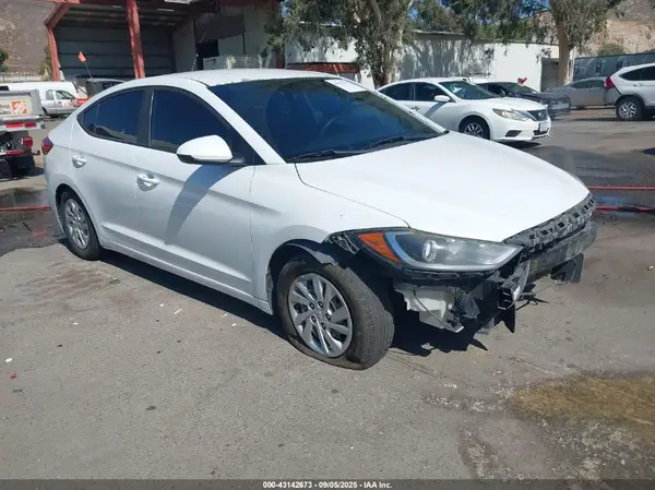 5NPD74LF7JH392175 2018 HYUNDAI ELANTRA - Image 1