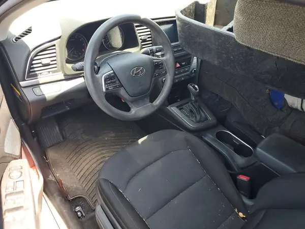 5NPD74LF7JH392838 2018 HYUNDAI ELANTRA - Image 8