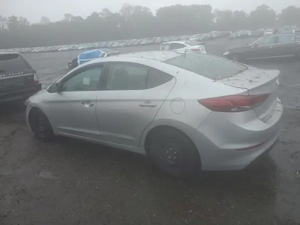 5NPD74LF7JH394377 2018 HYUNDAI ELANTRA - Image 2