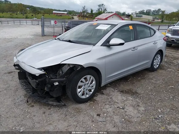 5NPD74LF7JH397084 2018 HYUNDAI ELANTRA - Image 2
