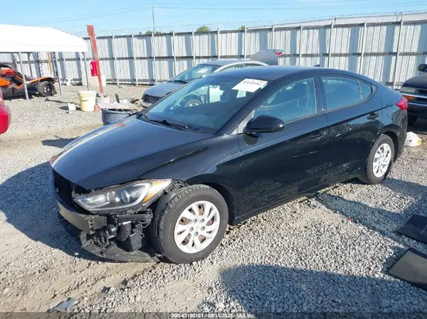 5NPD74LF7JH397988 2018 HYUNDAI ELANTRA - Image 2