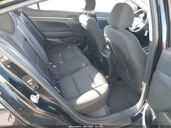 5NPD74LF7JH397988 2018 HYUNDAI ELANTRA - Image 8