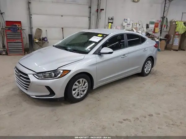 5NPD74LF7JH398977 2018 HYUNDAI ELANTRA - Image 2