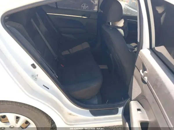 5NPD74LF7KH407131 2019 HYUNDAI ELANTRA - Image 8