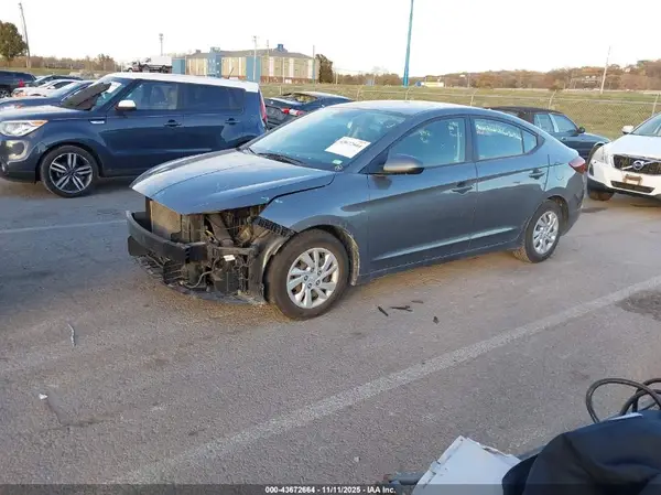 5NPD74LF7KH415472 2019 HYUNDAI ELANTRA - Image 2