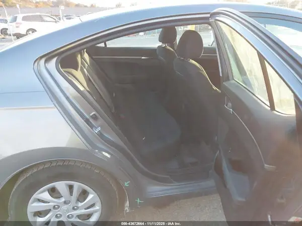 5NPD74LF7KH415472 2019 HYUNDAI ELANTRA - Image 8