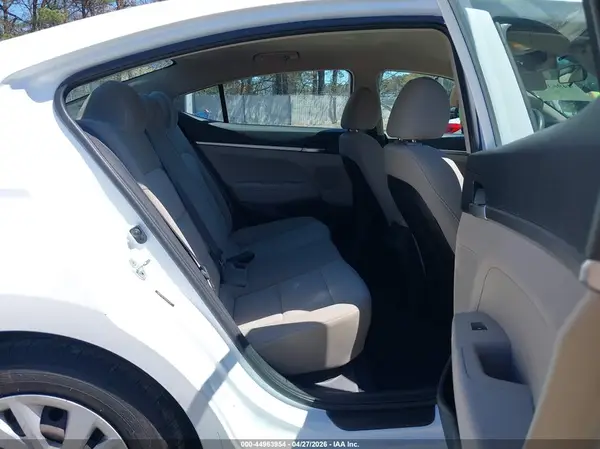 5NPD74LF7KH424737 2019 HYUNDAI ELANTRA - Image 8