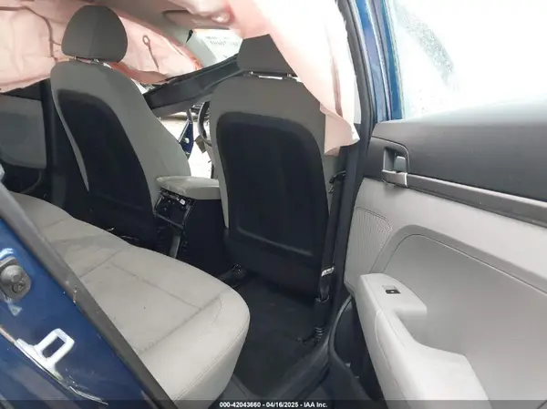 5NPD74LF7KH425273 2019 HYUNDAI ELANTRA - Image 8