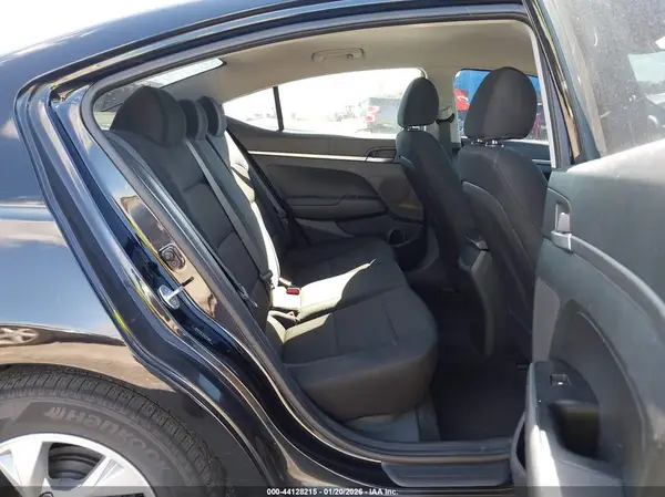 5NPD74LF7KH447886 2019 HYUNDAI ELANTRA - Image 8