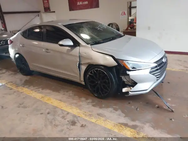 5NPD74LF7KH448066 2019 HYUNDAI ELANTRA - Image 1
