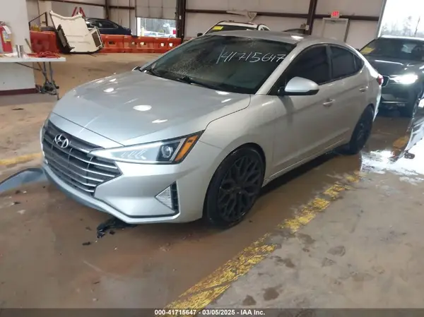 5NPD74LF7KH448066 2019 HYUNDAI ELANTRA - Image 2