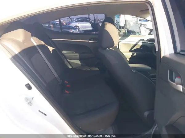 5NPD74LF7KH457205 2019 HYUNDAI ELANTRA - Image 8