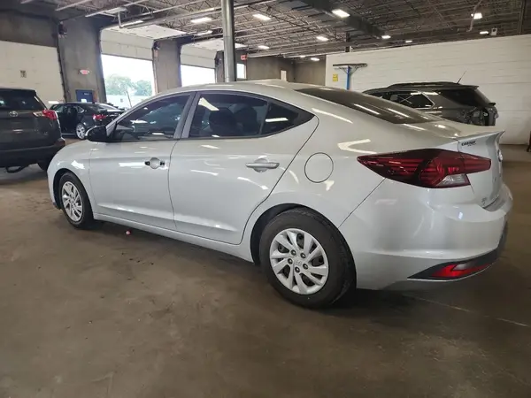 5NPD74LF7KH464333 2019 HYUNDAI ELANTRA - Image 2