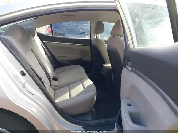 5NPD74LF7KH468138 2019 HYUNDAI ELANTRA - Image 8
