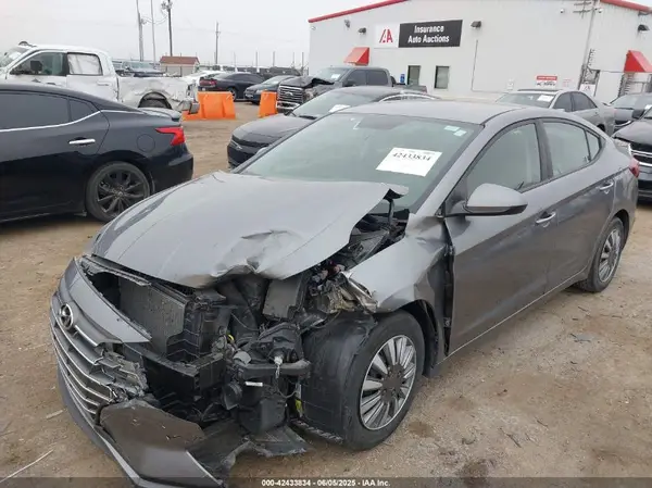 5NPD74LF7KH474988 2019 HYUNDAI ELANTRA - Image 2