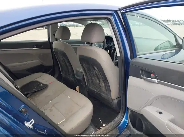 5NPD74LF7KH485456 2019 HYUNDAI ELANTRA - Image 8