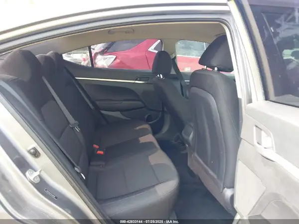5NPD74LF7LH505447 2020 HYUNDAI ELANTRA - Image 8