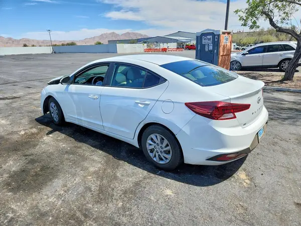 5NPD74LF7LH515671 2020 HYUNDAI ELANTRA - Image 2