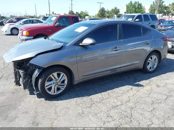 5NPD74LF7LH533782 2020 HYUNDAI ELANTRA - Image 2