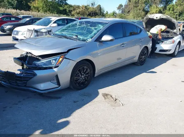5NPD74LF7LH602678 2020 HYUNDAI ELANTRA - Image 2