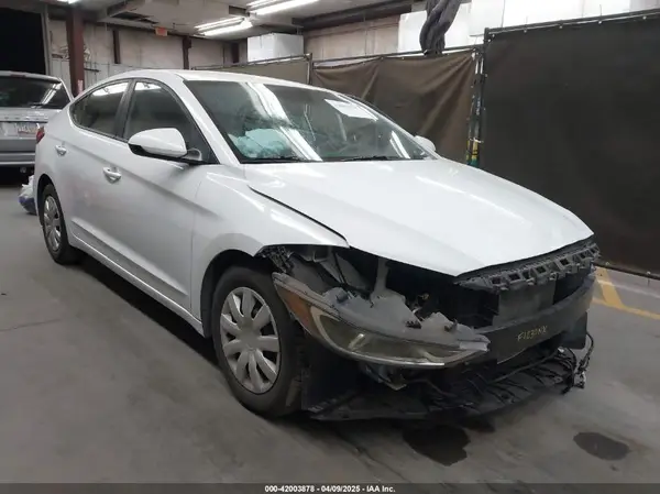 5NPD74LF8HH041785 2017 HYUNDAI ELANTRA - Image 1