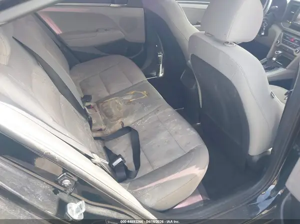 5NPD74LF8HH050955 2017 HYUNDAI ELANTRA - Image 8