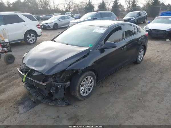 5NPD74LF8HH053001 2017 HYUNDAI ELANTRA - Image 2