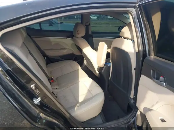 5NPD74LF8HH053001 2017 HYUNDAI ELANTRA - Image 8