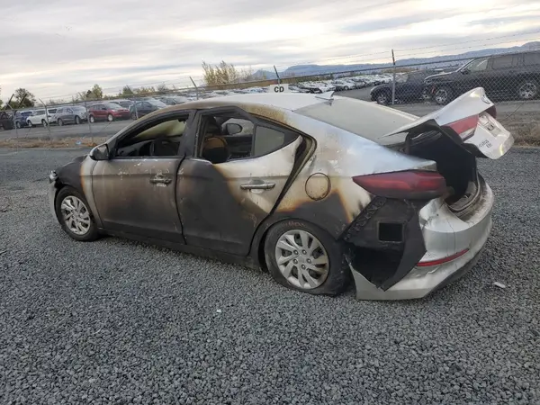 5NPD74LF8HH054178 2017 HYUNDAI ELANTRA - Image 2