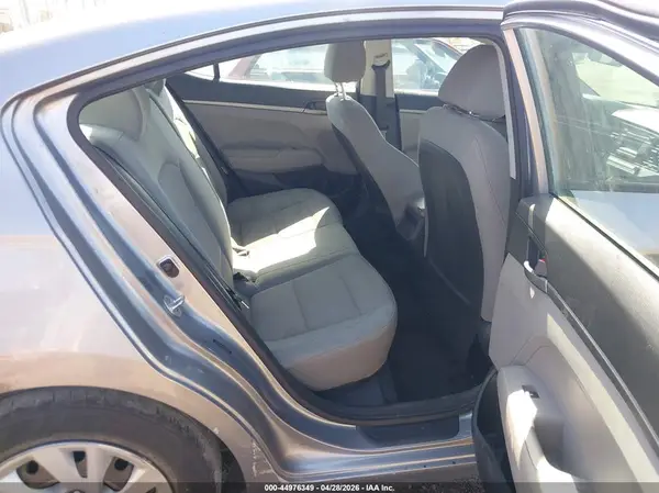 5NPD74LF8HH067030 2017 HYUNDAI ELANTRA - Image 8