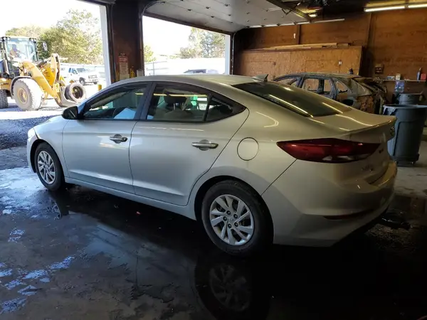 5NPD74LF8HH067318 2017 HYUNDAI ELANTRA - Image 2