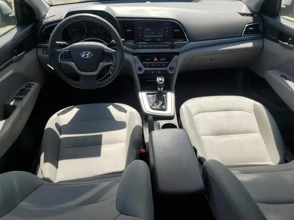 5NPD74LF8HH069098 2017 HYUNDAI ELANTRA - Image 8